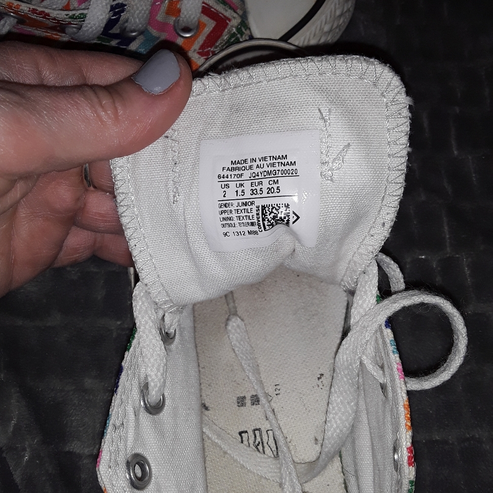Converse - Picture 3 of 4